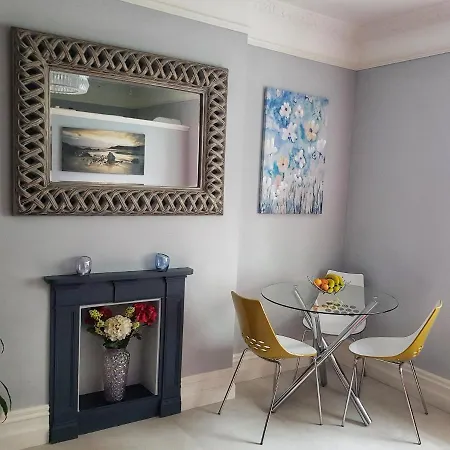 Elegantly Restored In Historic Appartement