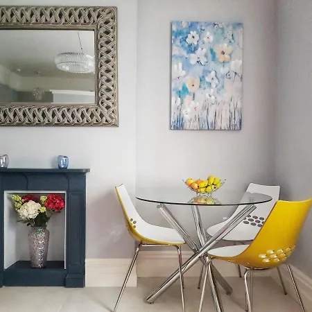 Апартаменты Elegantly Restored In Historic Лимерик